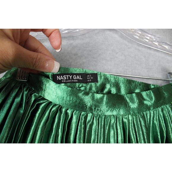 Nasty Gal Womens Emerald Green Satin Pleat Skirt Size‎ 2 - Picture 2 of 5